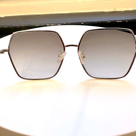 🌺ALEXANDER MCQUEEN🌸 AM0226SK 002 Gold Sunglasses - Picture 9 of 15